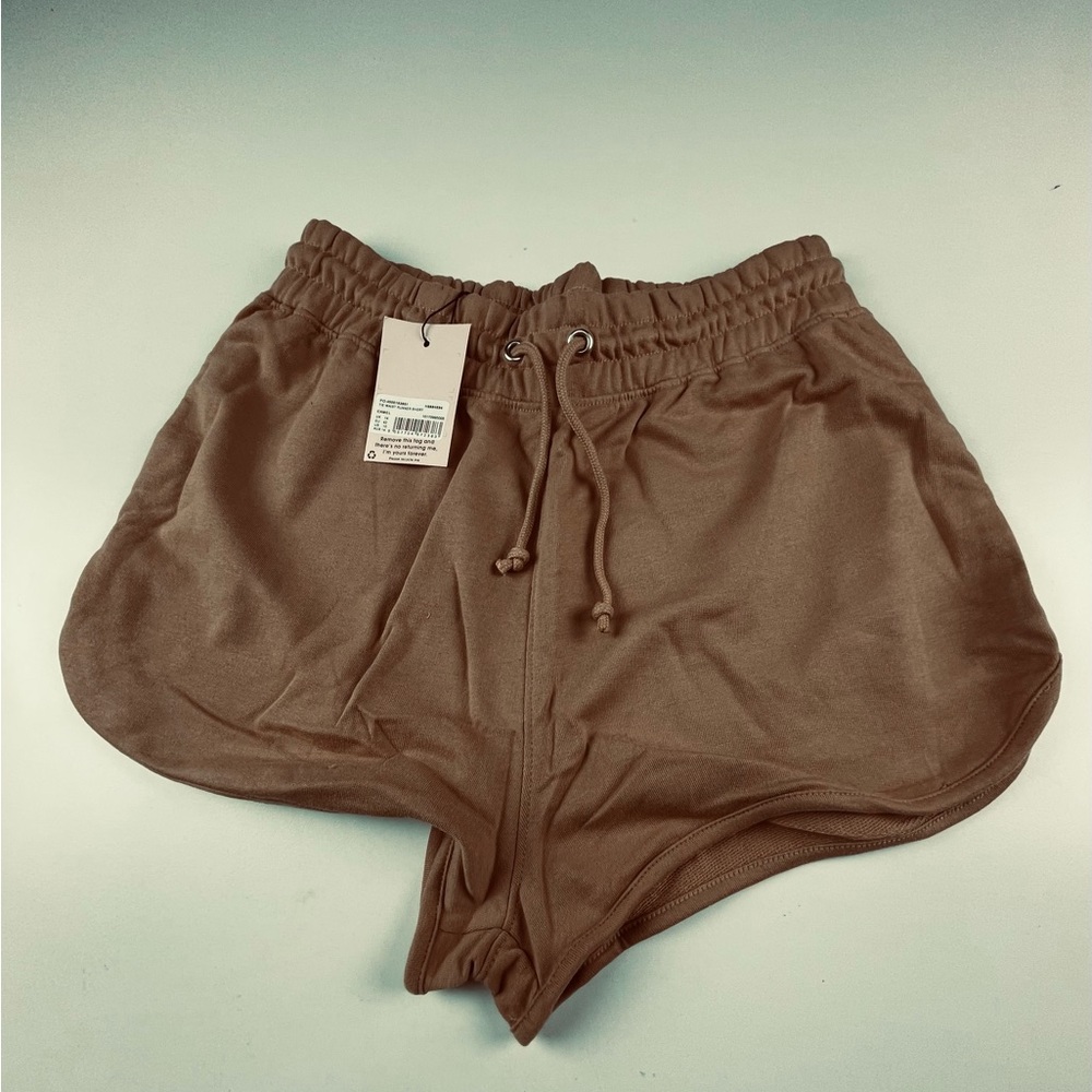 TIE WAIST RUNNER SHORT - Picture 2 of 3